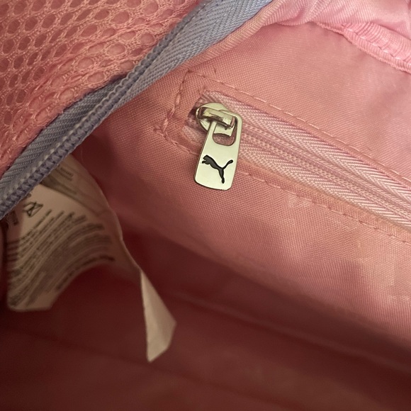 PUMA Pink Mesh Medium Grip Bag EUC 15”x 9.5” Duffle - Picture 9 of 13